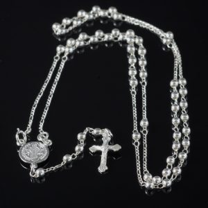 Rosary sterling silver, små bollar och kors, med glansig finish.